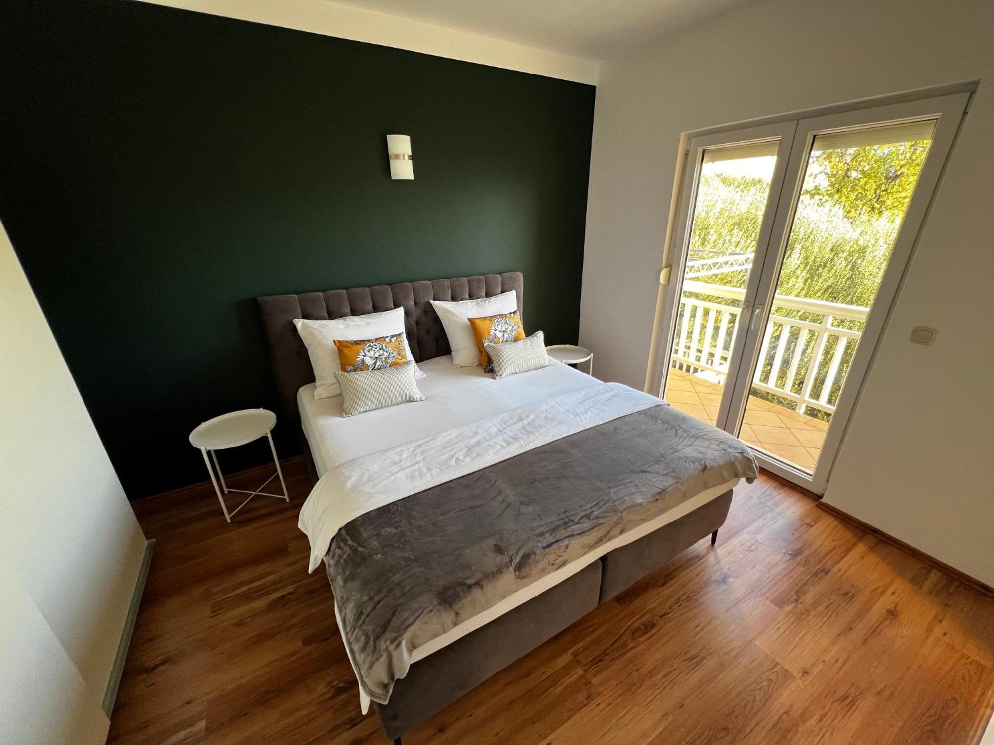 Kavajin Rooms Duće Værelse billede